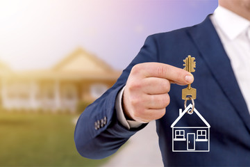What Is a Real Estate Agent?